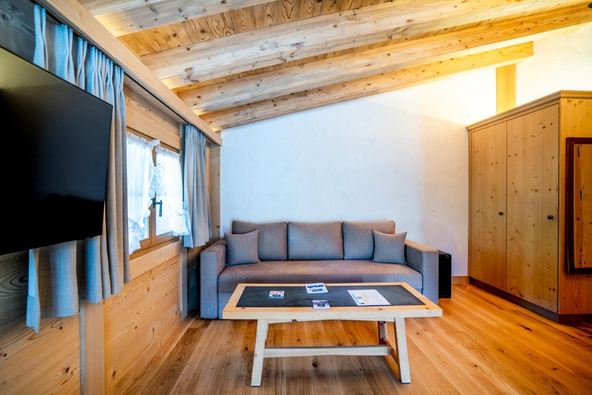 Posthotel Roessli Hotel 3*