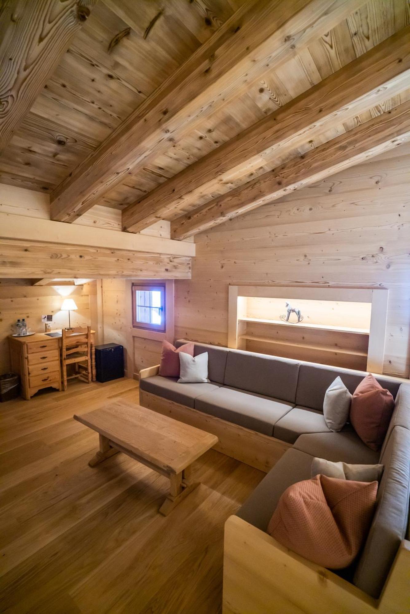 Hotel Posthotel Roessli Gstaad