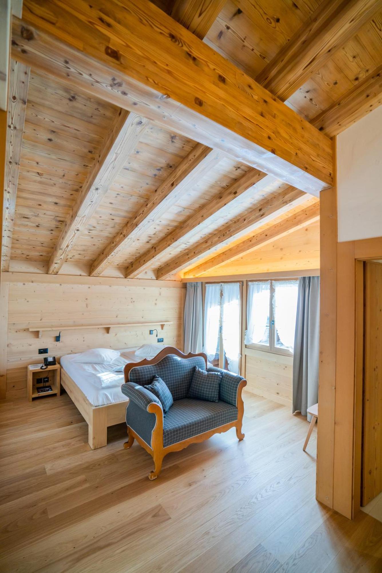 Posthotel Roessli Hotel
