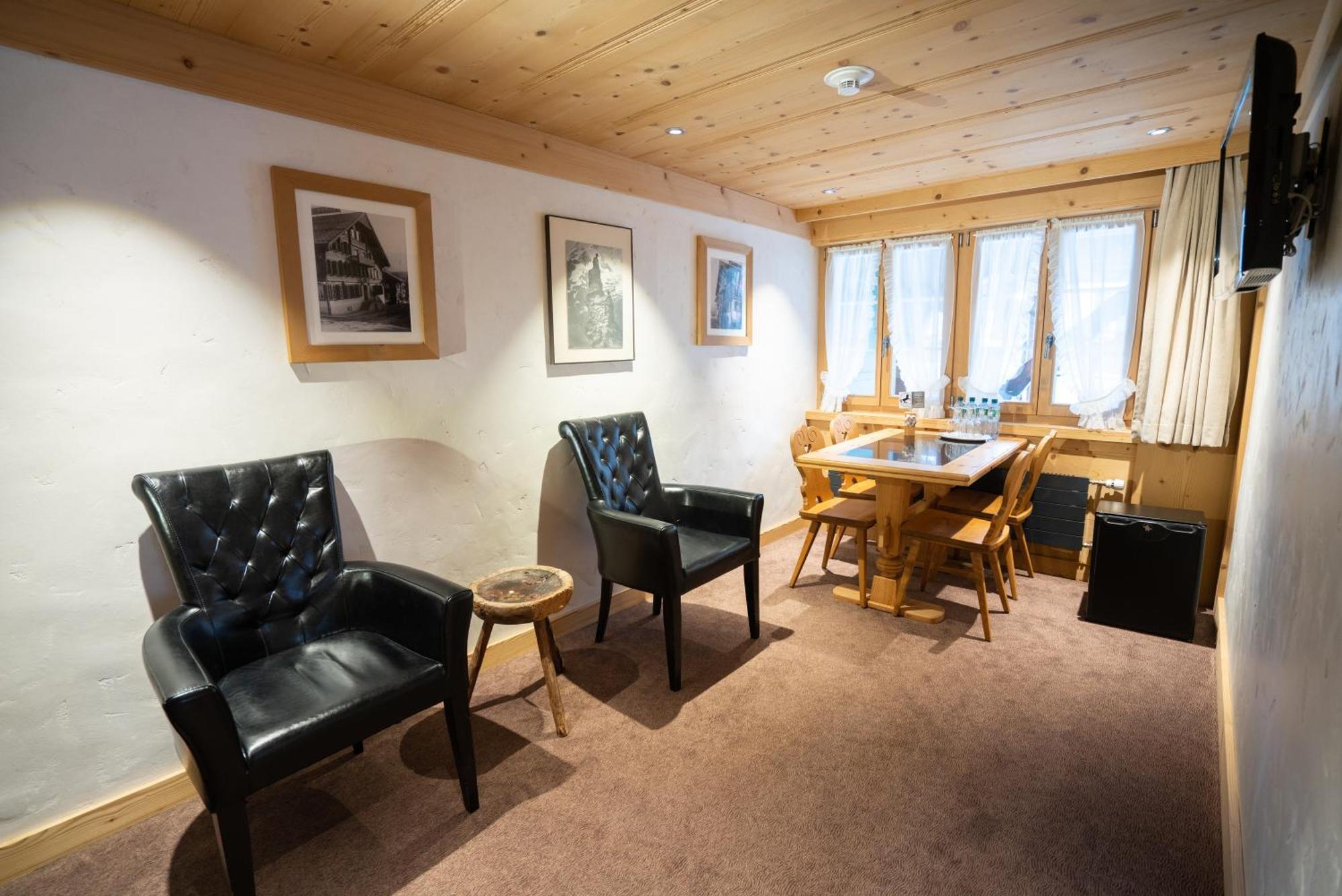 Posthotel Roessli 3* Gstaad