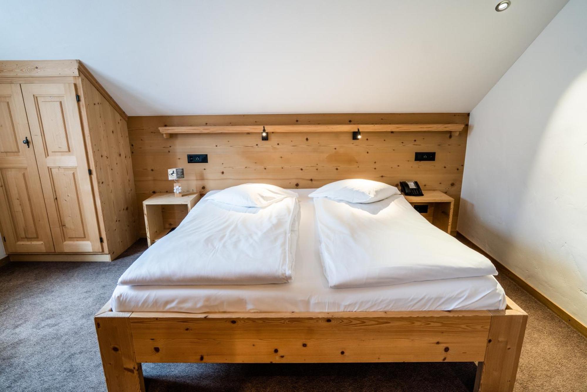 Hotel Posthotel Roessli 3*