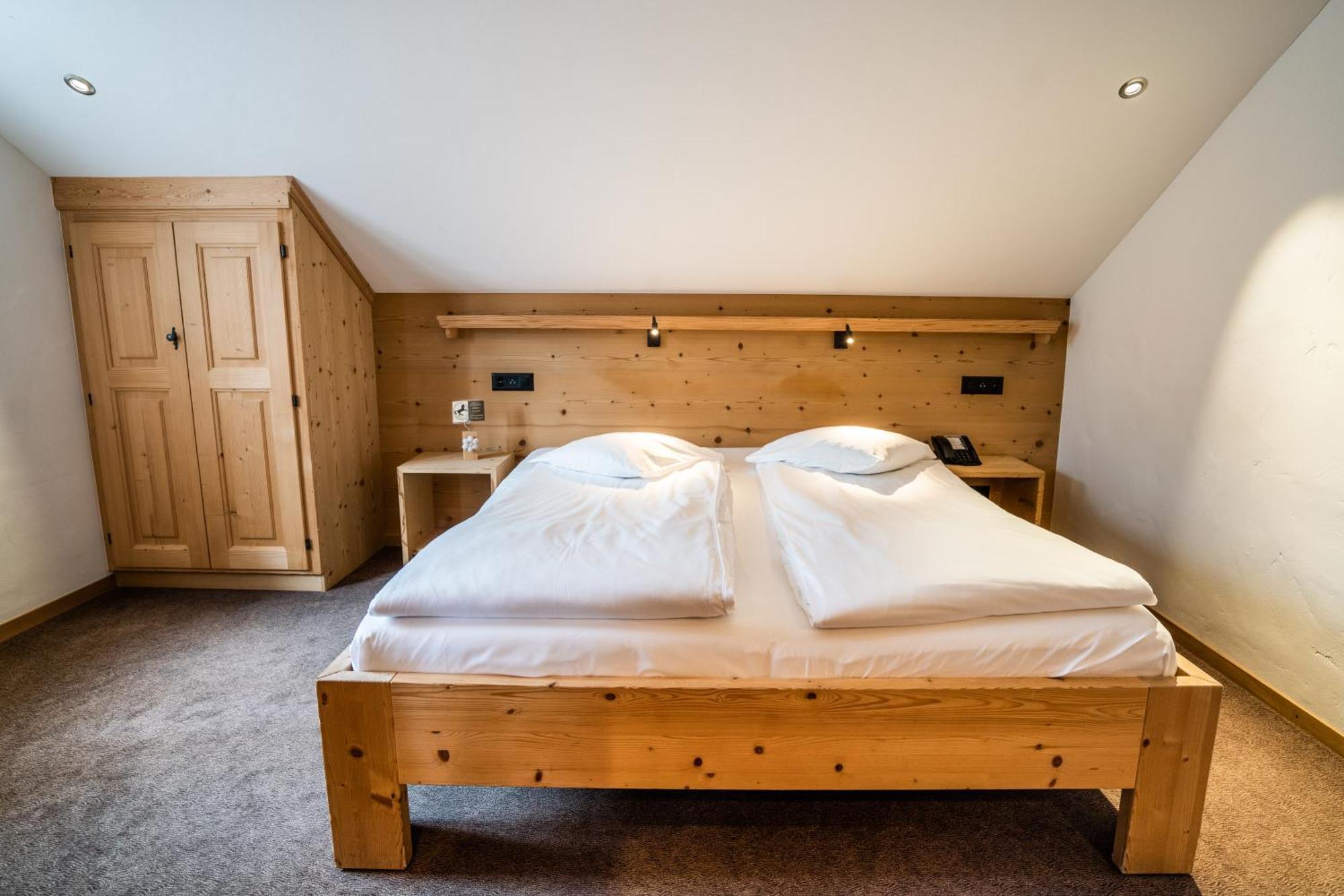 Hotel Posthotel Roessli Gstaad