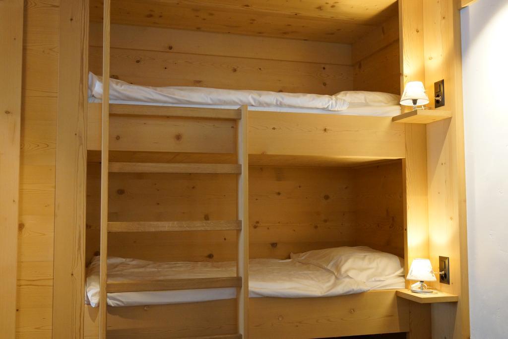 Posthotel Roessli 3* Gstaad