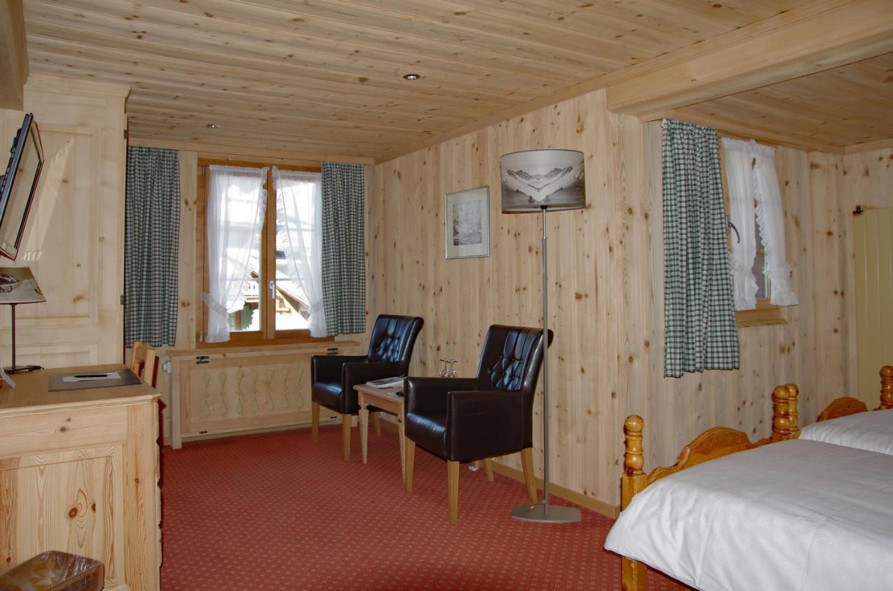 Posthotel Roessli 3* Gstaad