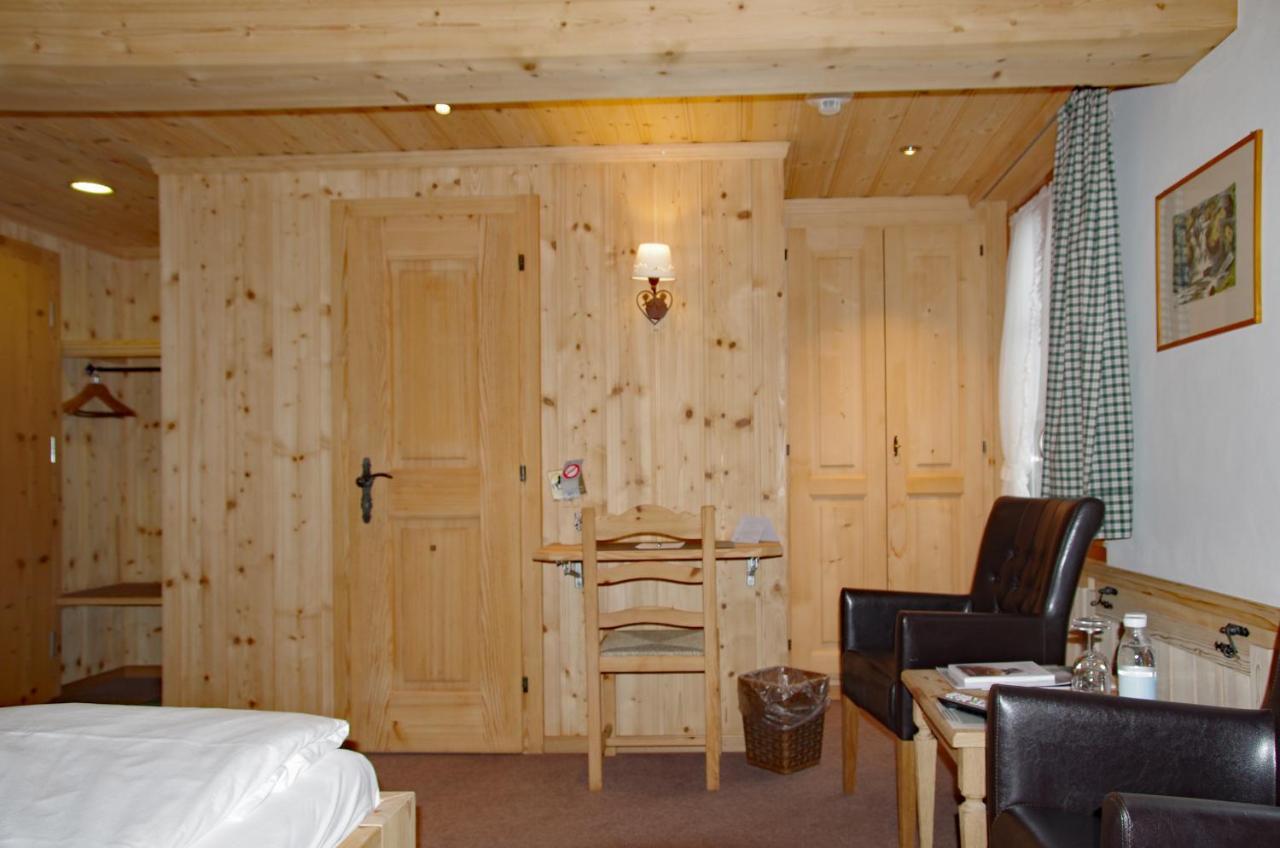 Hotel Posthotel Roessli 3*