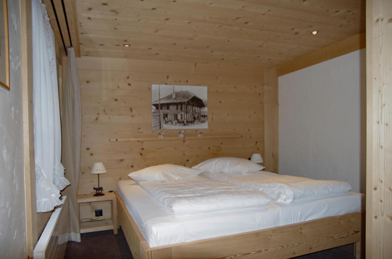 Posthotel Roessli 3* Gstaad