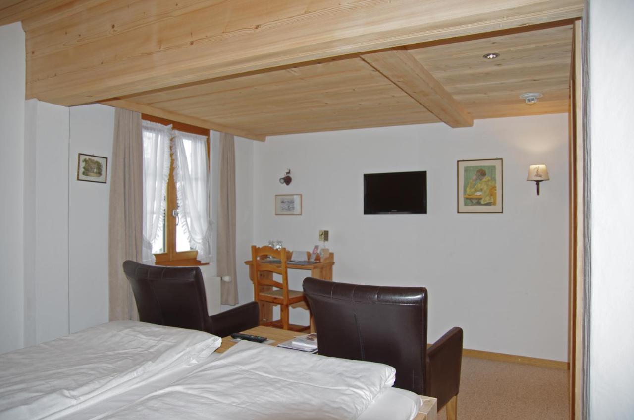 Hotel Posthotel Roessli 3*