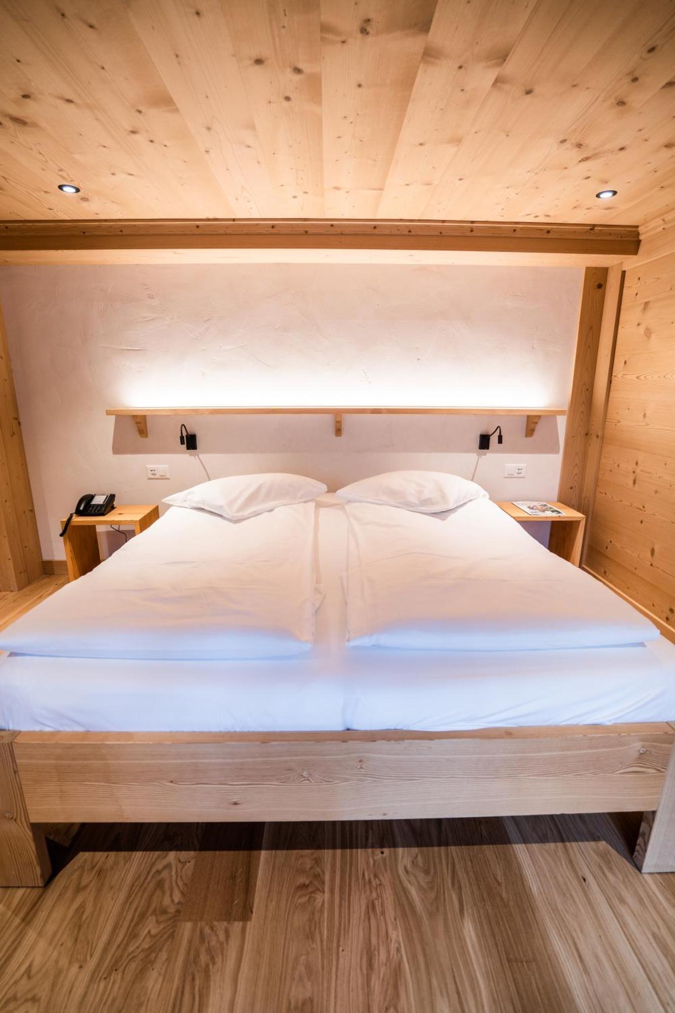 Posthotel Roessli Hotel 3*